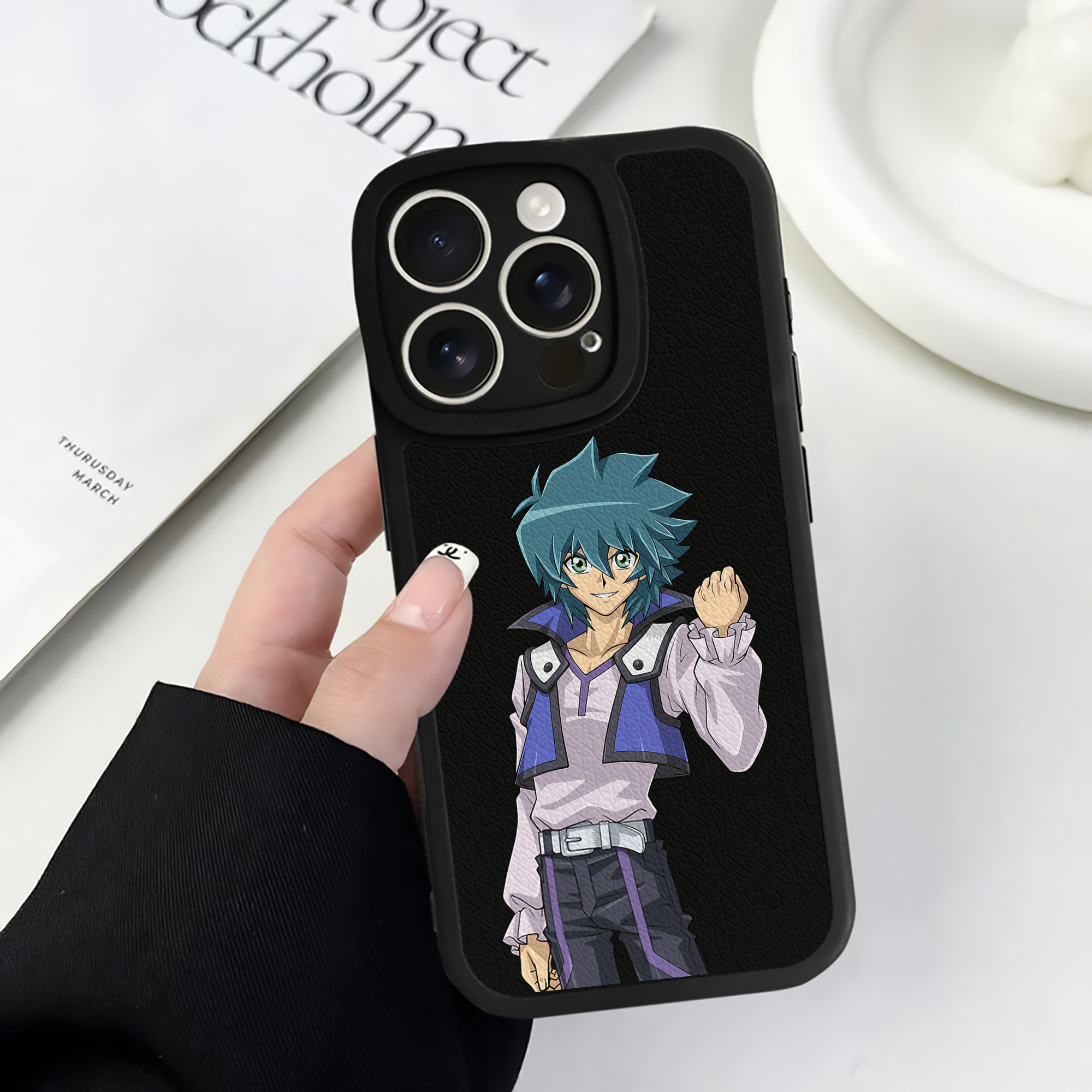 遊☆戯☆王 Yu-Gi-Oh! 【iPhone 16シリーズ対応】シリコンスマホケース（レザー調） 材質：シリコン